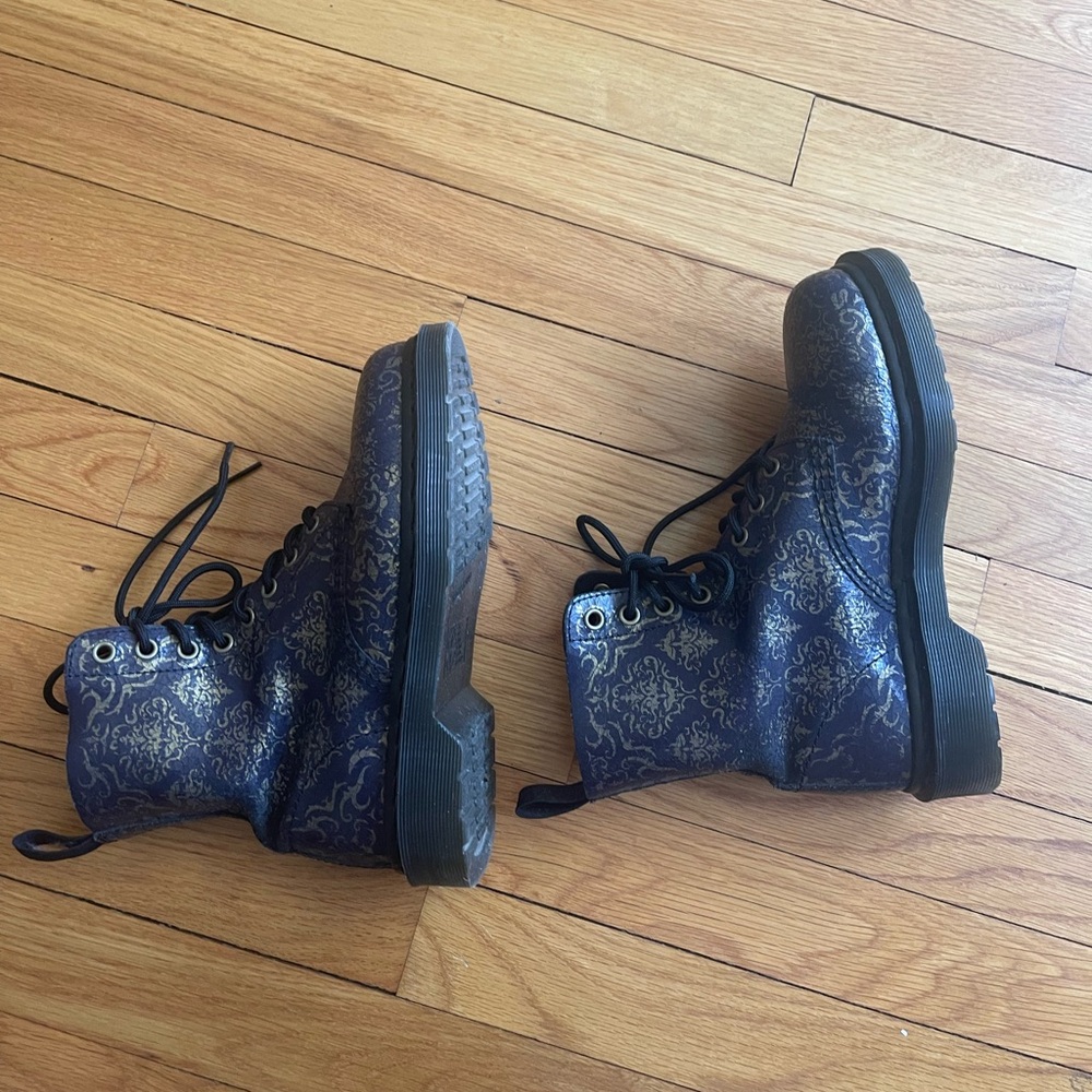 Beautiful Dr. Martens 1460 Gold Brocade Surya - Picture 7 of 13